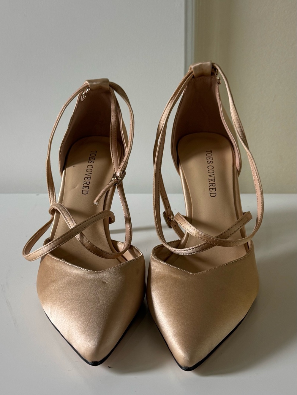 Women's Pointed Toe Ankle Strap Pumps in Champagne Size 7